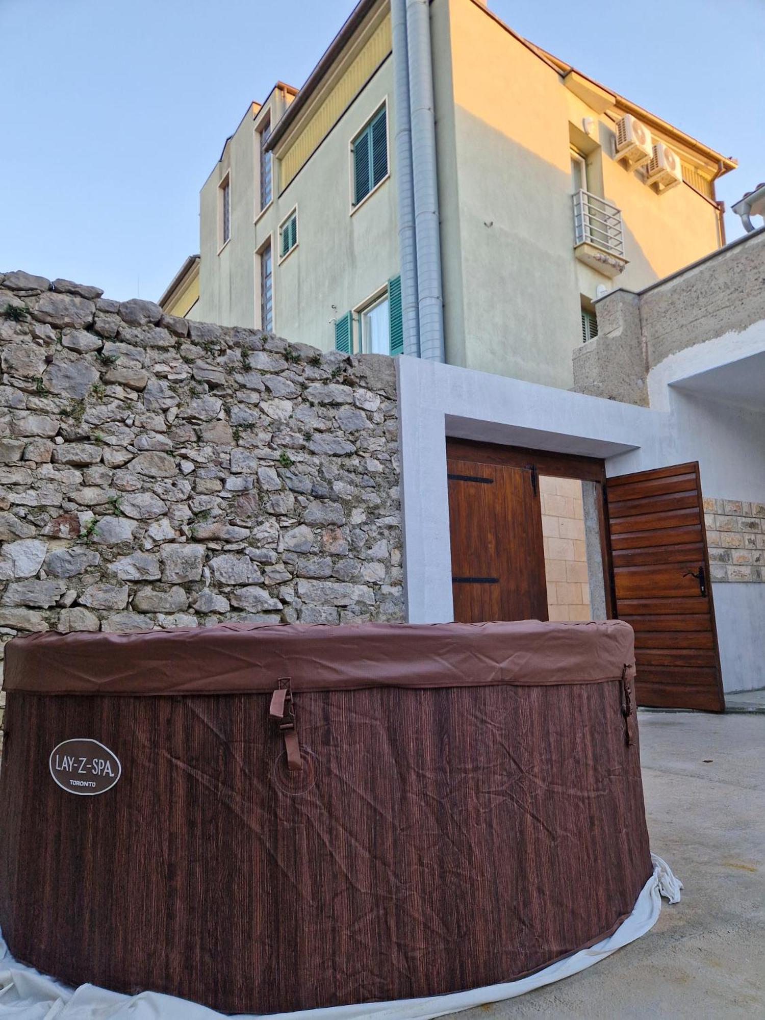 Villa Galleria Sukosan Exterior photo